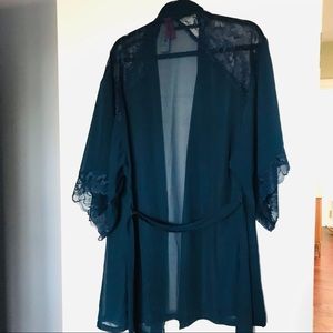NEW La Senza Lingerie Short Robe